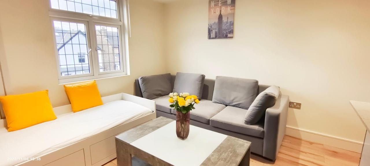 First Floor Flat 1 Northwood Londres Exterior foto